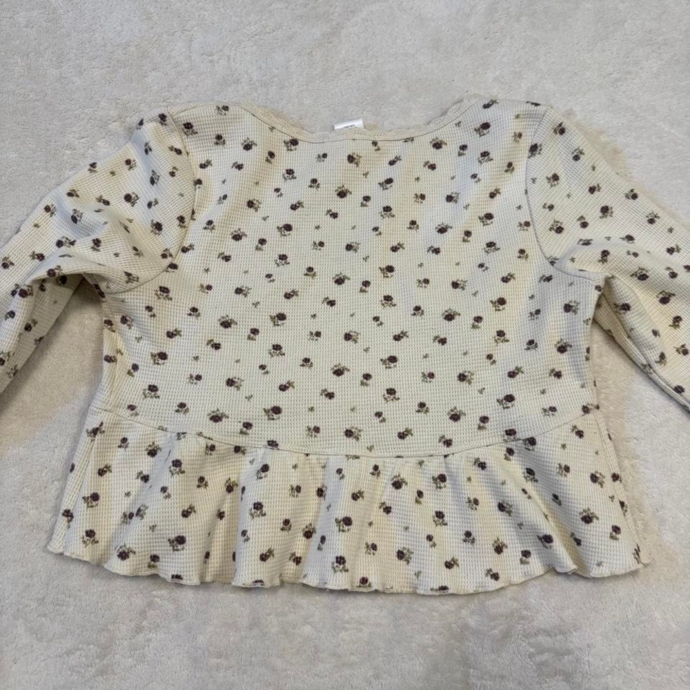 floral long sleeve - Picture 4 of 6